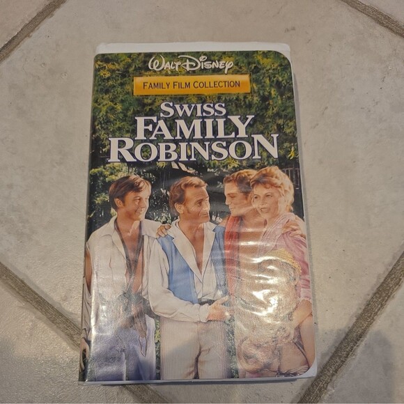 Walt Disney Other - Swiss Family Robinson (VHS, 1992)